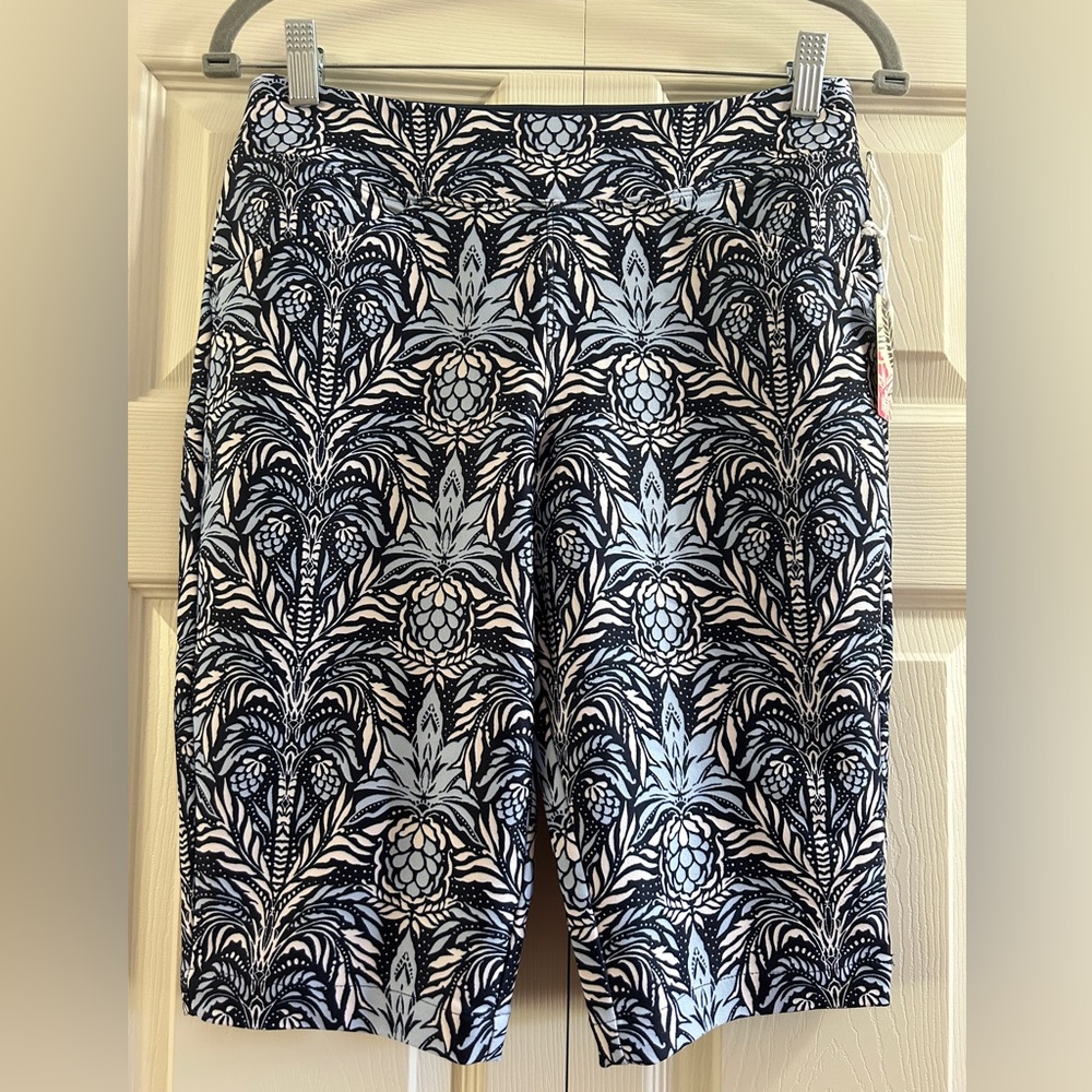 Tommy Bahama Everday Active Bermuda Shorts Size XS Blue Pineapple Print NWT